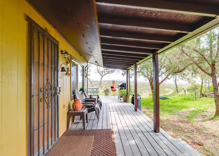 Mtn-view Gem On 20 Acres: Hideaway